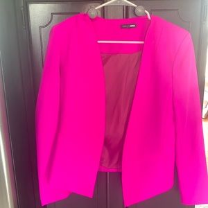 Magenta blazor